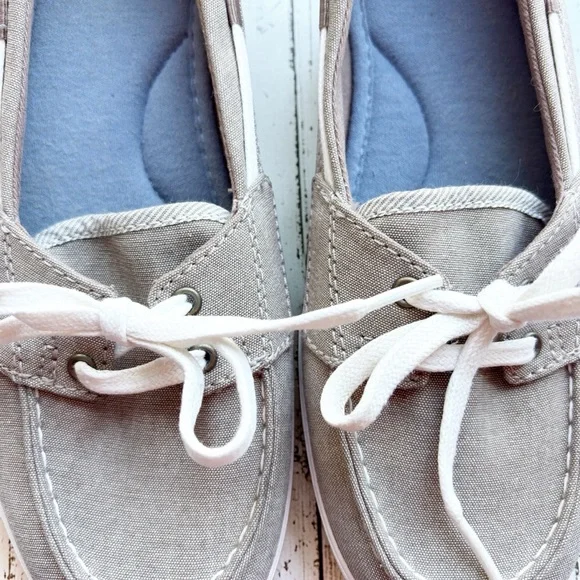 Keds Light Khaki Gray Canvas Boat Shoes with White Laces - Picture 3 of 11